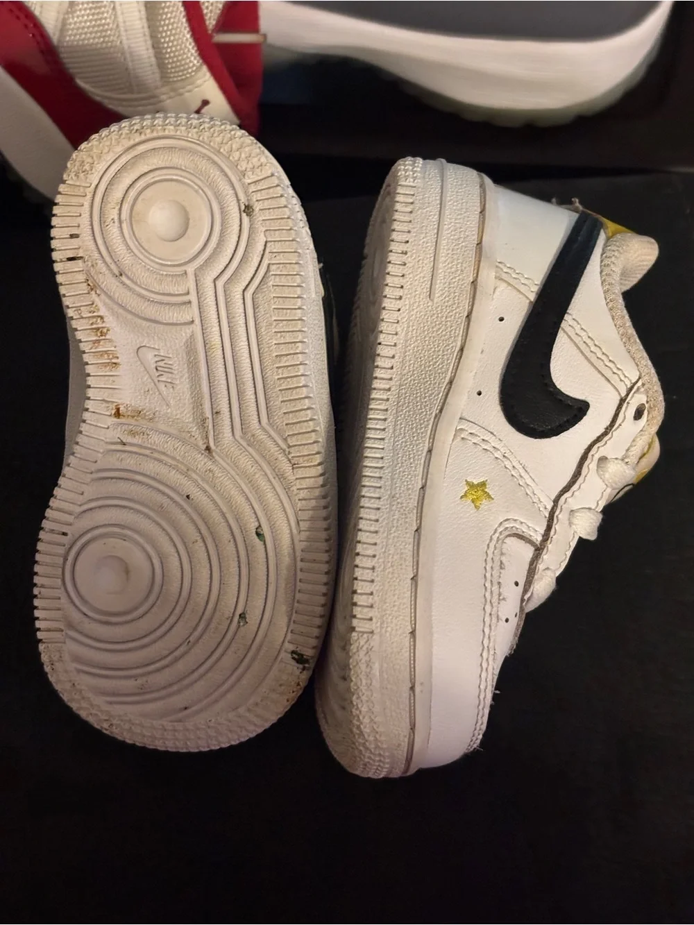 Nike swoosh accent add