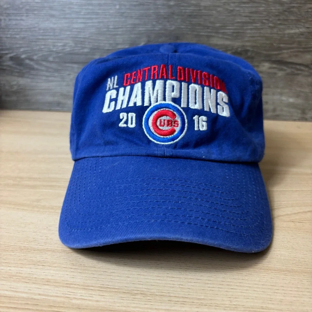Chicago Cubs Hat Cap Strap Back Blue MLB Baseball 2016 Division Champions '47‎