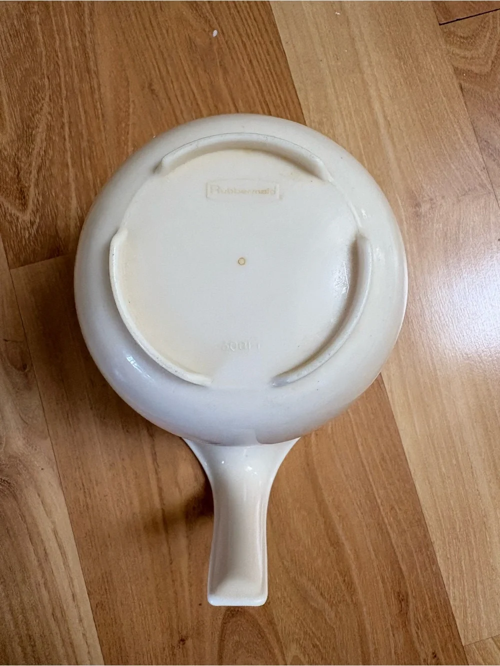 vintage Rubbermaid Grip & Mix batter bowl in white 6 Cup