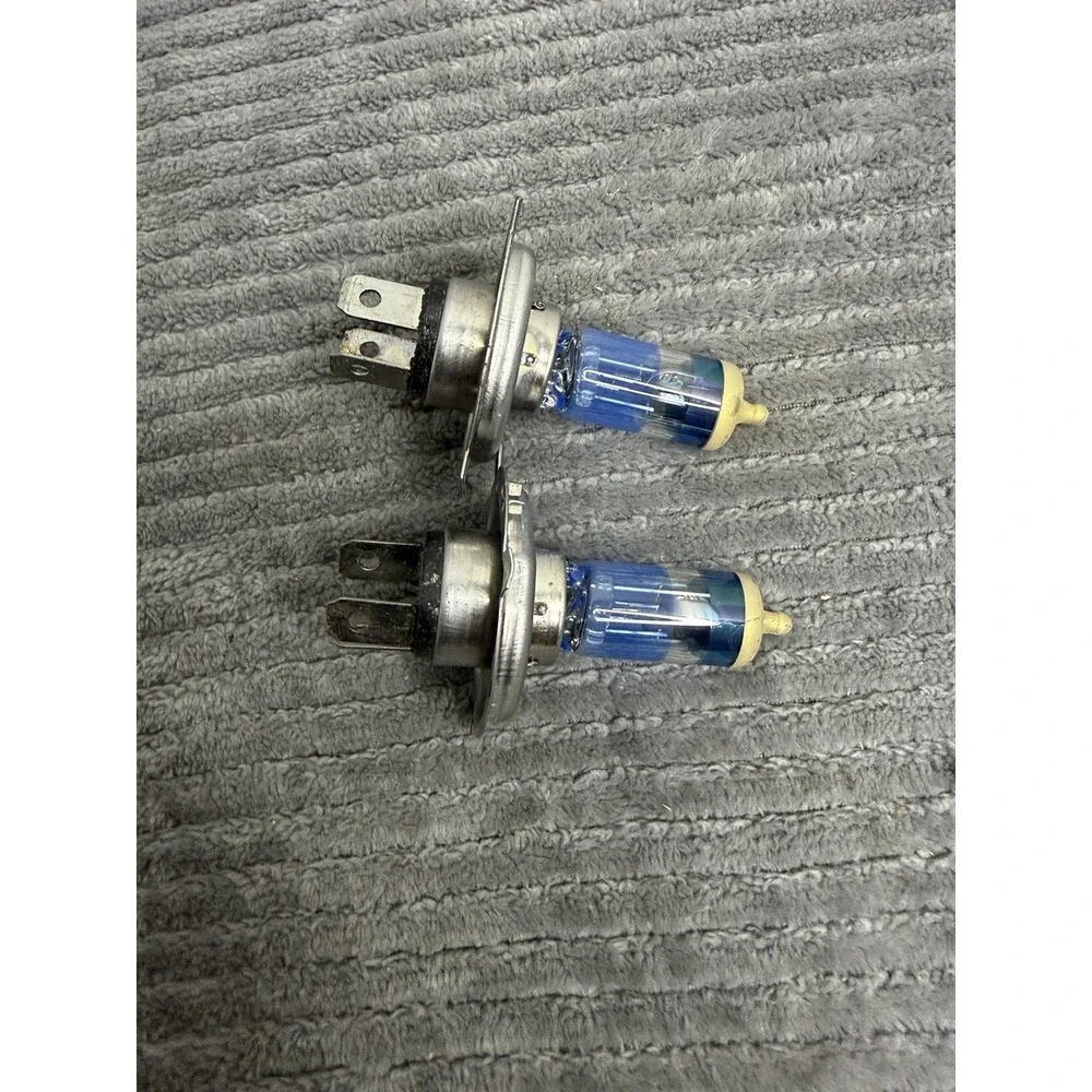 H4 12V 60/55W halogen headlight bulb.