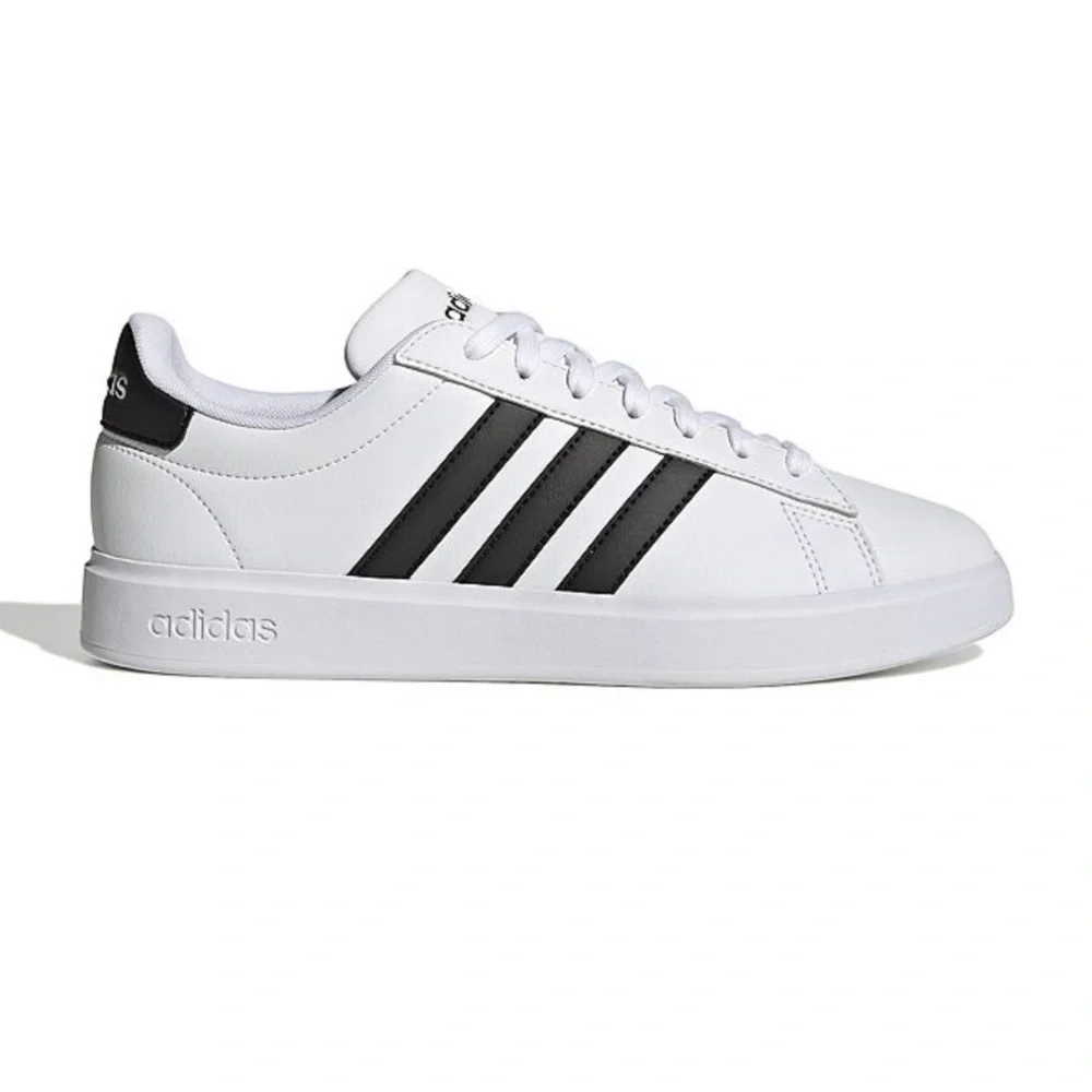 Adidas NWT Grand Court 2.0 shoes white & black men’s 9.5