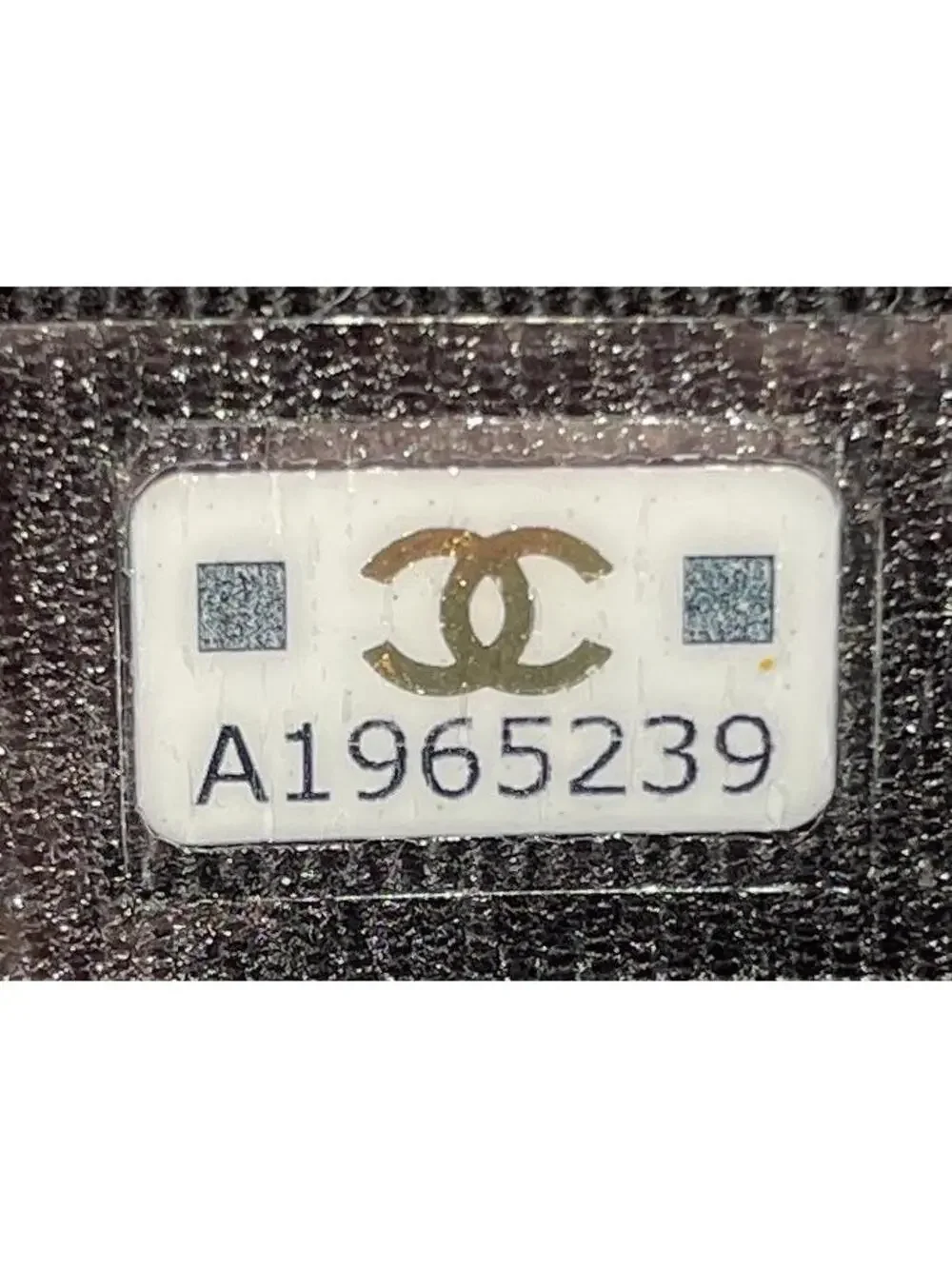 CHANEL elevate your