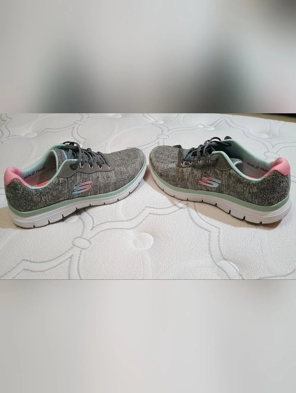 Skechers lightweight athletic