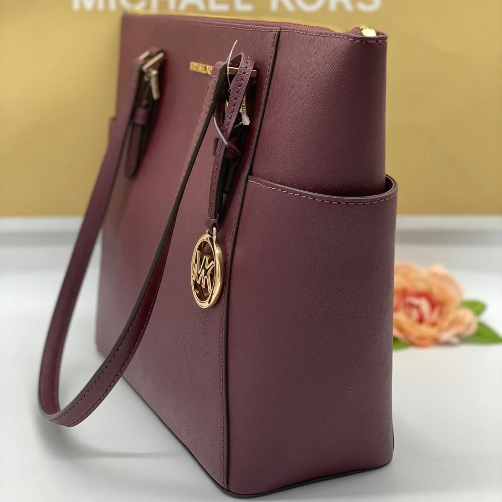 Michael Kors gold kors