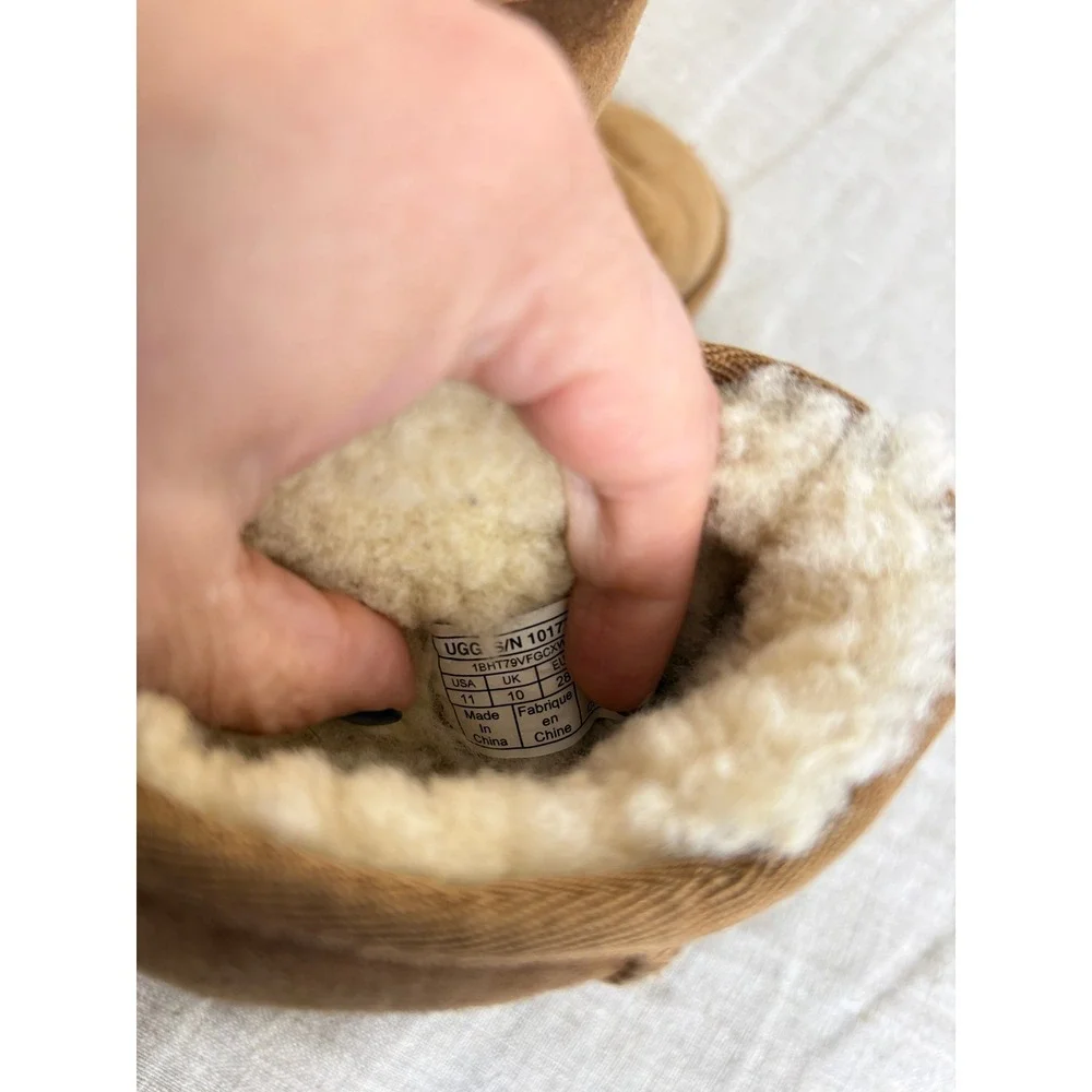 UGG classic short