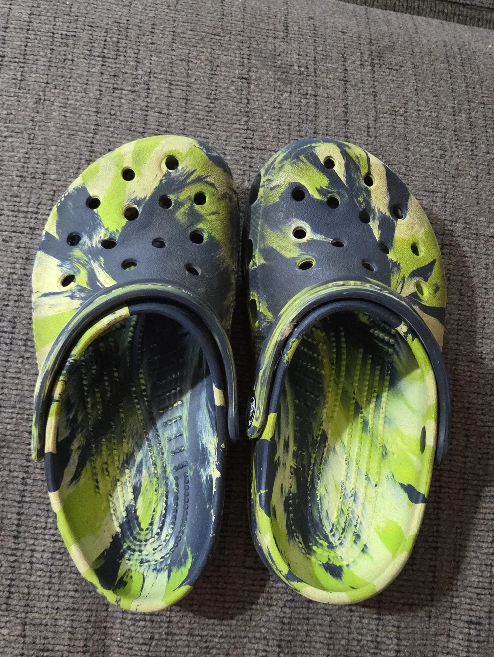 Crocs Marble Green And Black