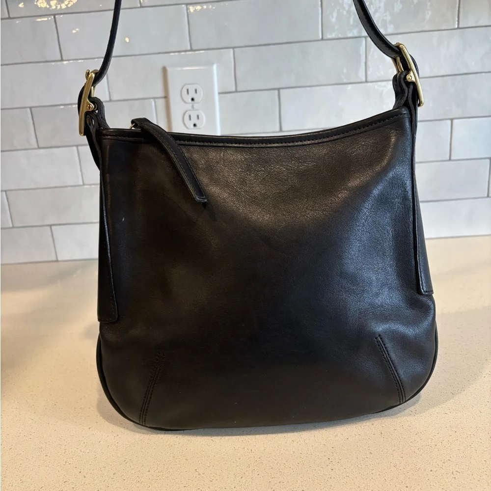 Coach 90s Vintage Court Leather Crossbody 9204 Bag Purse Black Zip Close