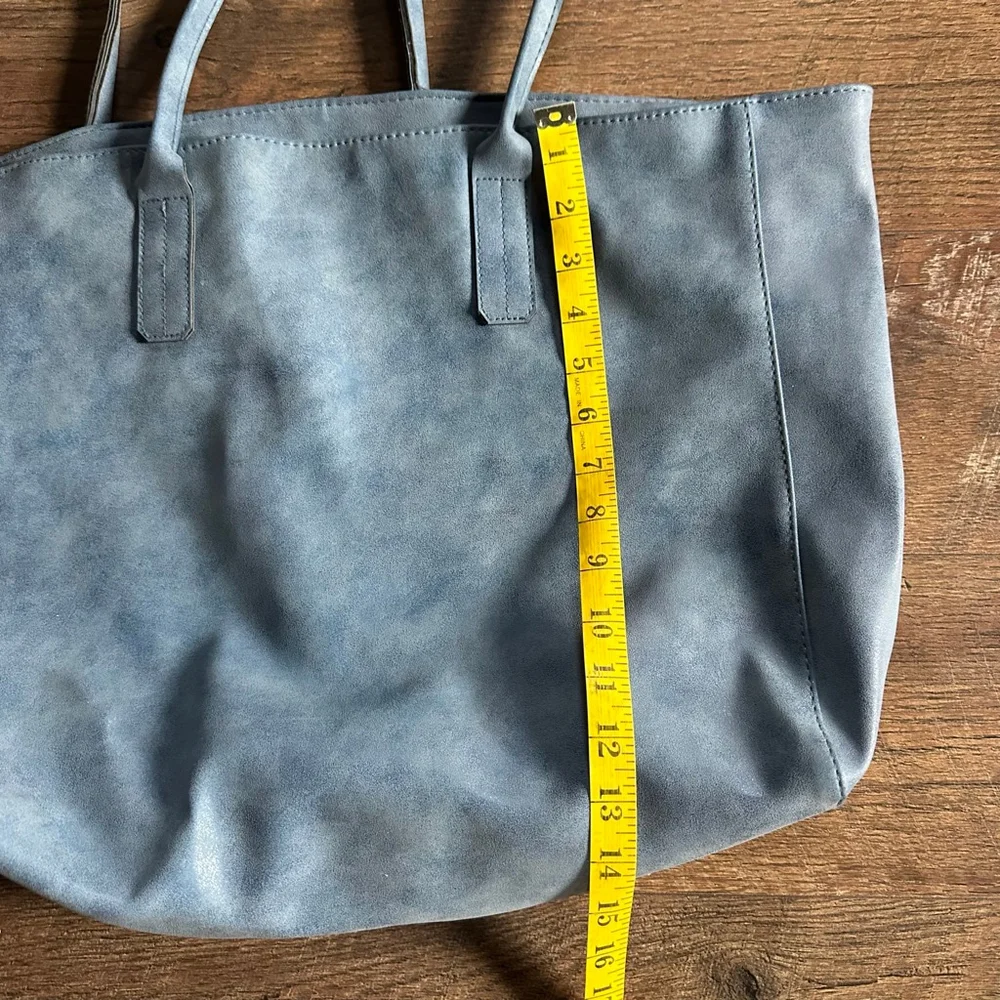 Saks Fifth Avenue lined brand width