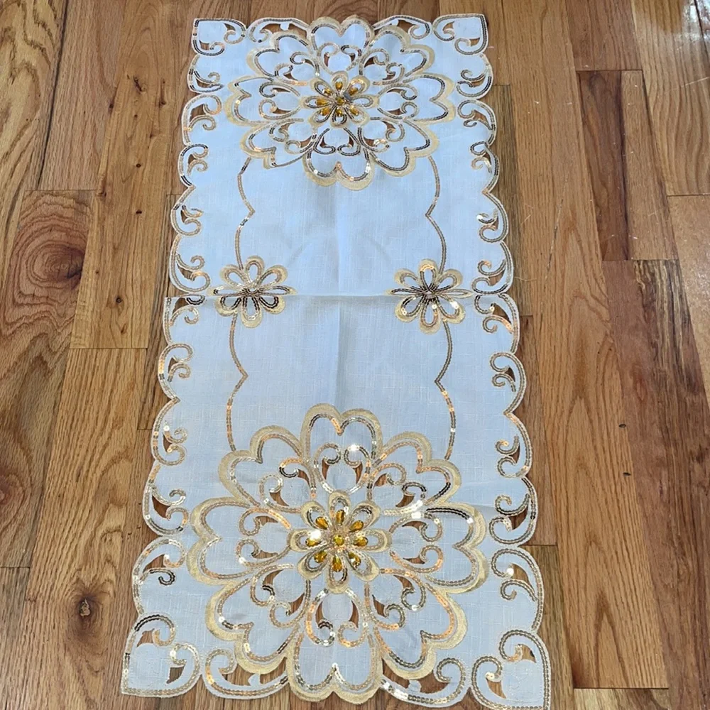 NEW Sequin floral Gold with being Rectangle table runner Doily  33 X15