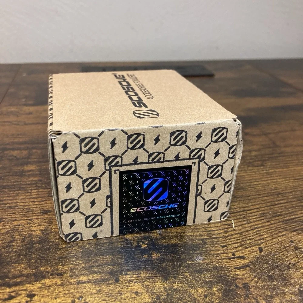 The Unbranded Brand box seal