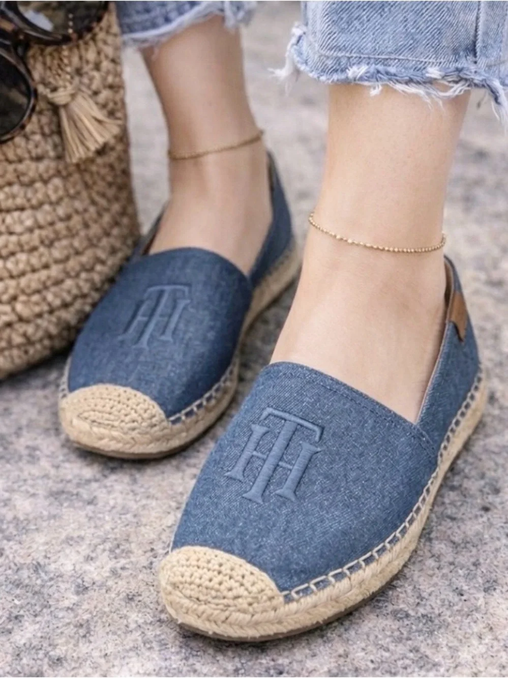 Tommy Hilfiger Blue Denim Canvas Espadrille Slip On Flat Shoes 9.5 Nautical