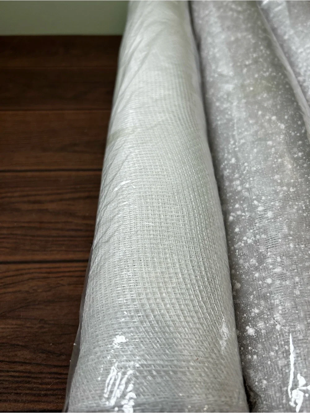 Lot Of 4 Flora Craft White/Red Decorative Mesh Crafts Wreaths 2-21” X 10 yds 2?