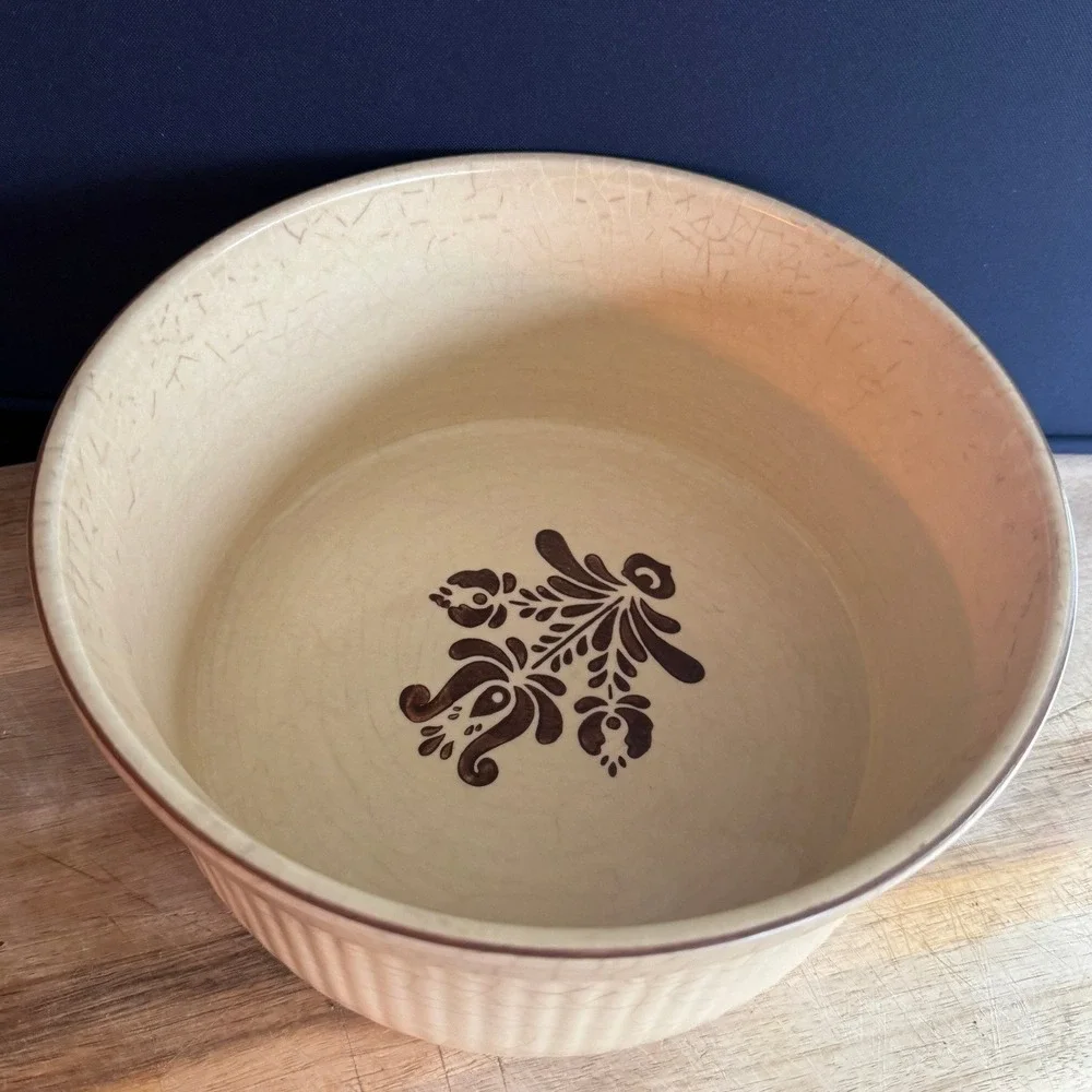 Pfaltzgraff Village 408 Vintage 2 Quart‎ Ribbed Round Casserole Serving Bowl USA