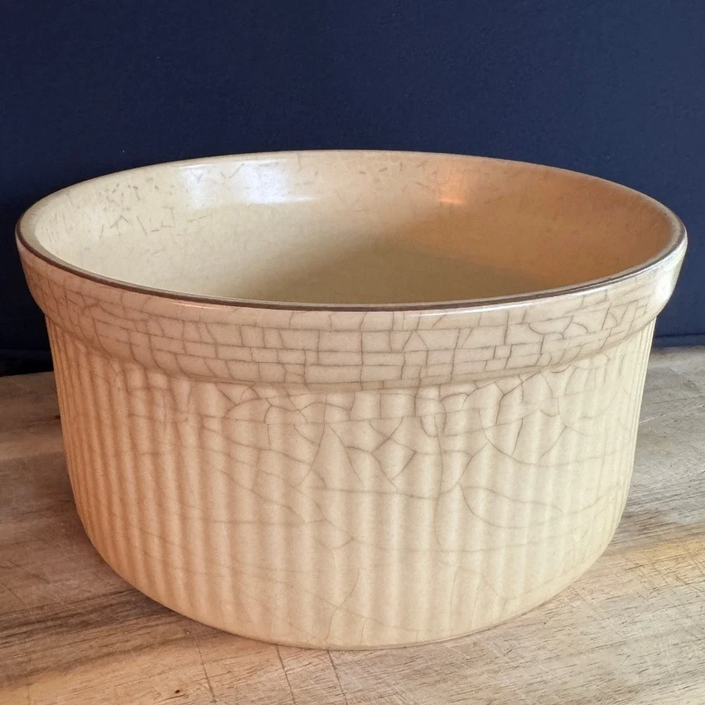 Pfaltzgraff Village 408 Vintage 2 Quart‎ Ribbed Round Casserole Serving Bowl USA
