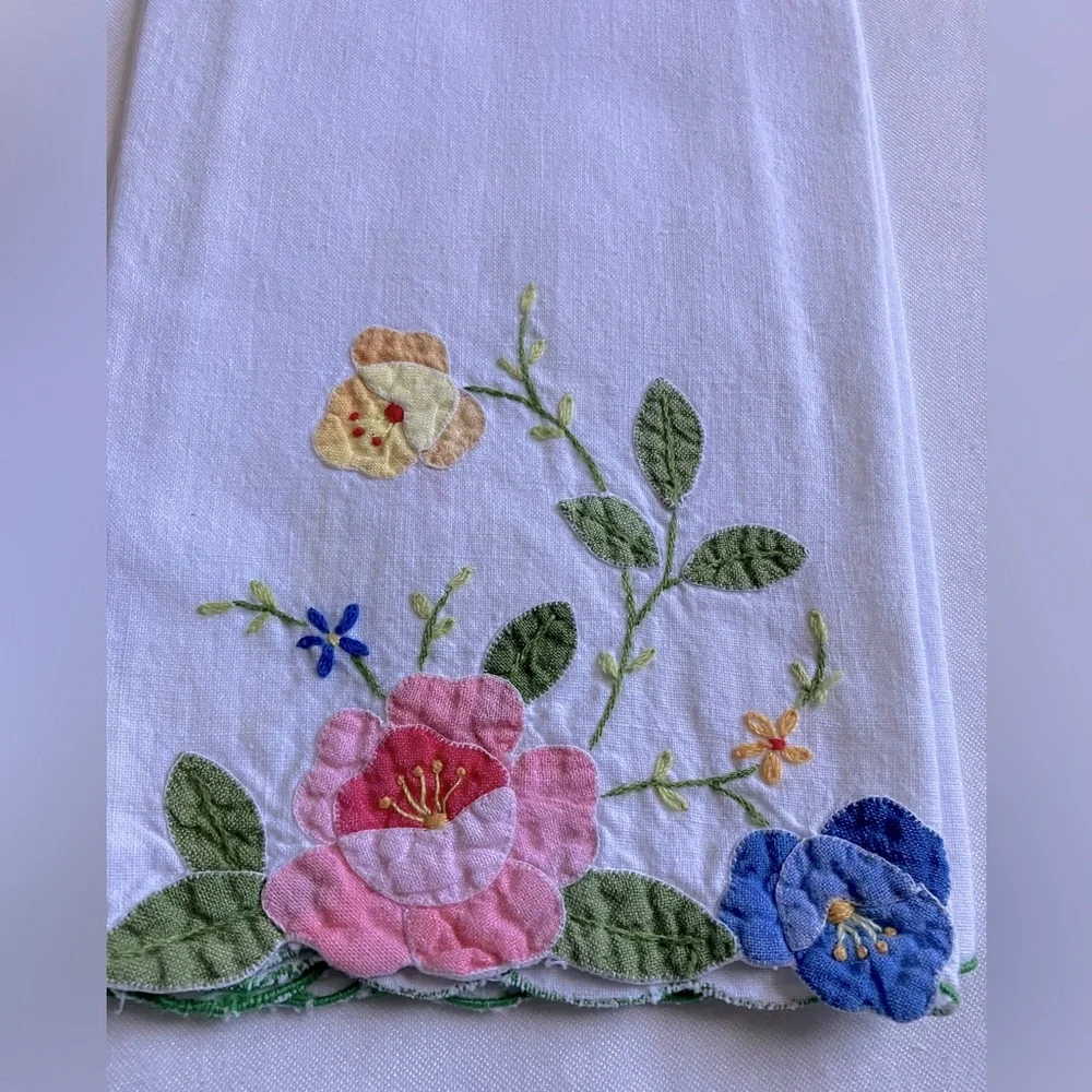 N/A white fabric