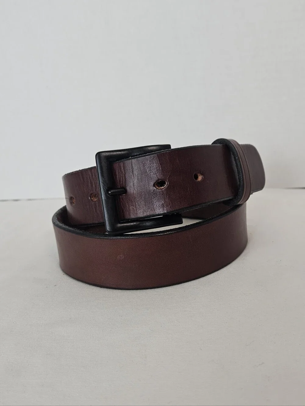 Classic Men's Brown Leather Belt with Matte Black Buckle Sz 34