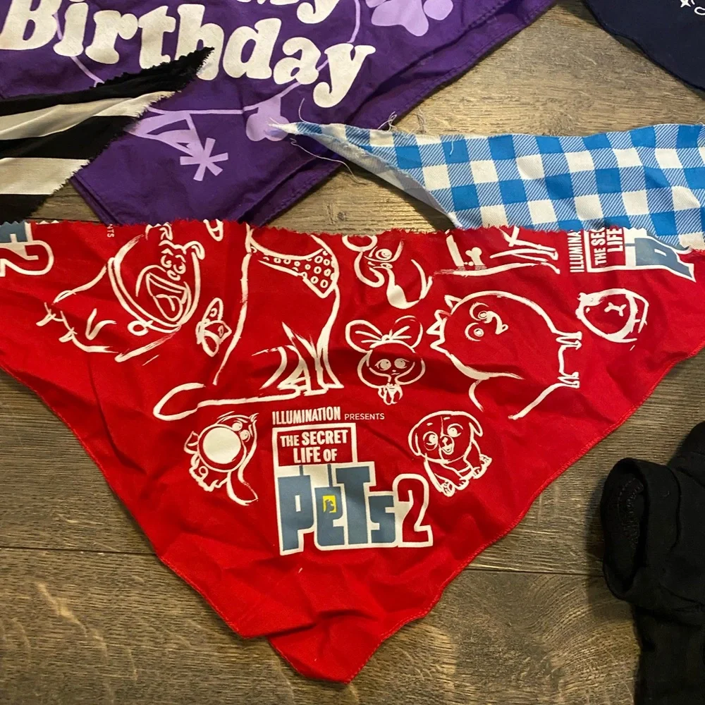 Lot of 7 Dog‎ Items. 6 Bandannas and 1 Shirt.