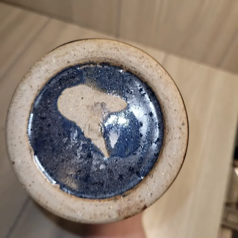 Vtg Elegant Blue Vase Pottery Coin Jar Shelf Sitter Vacation Money 