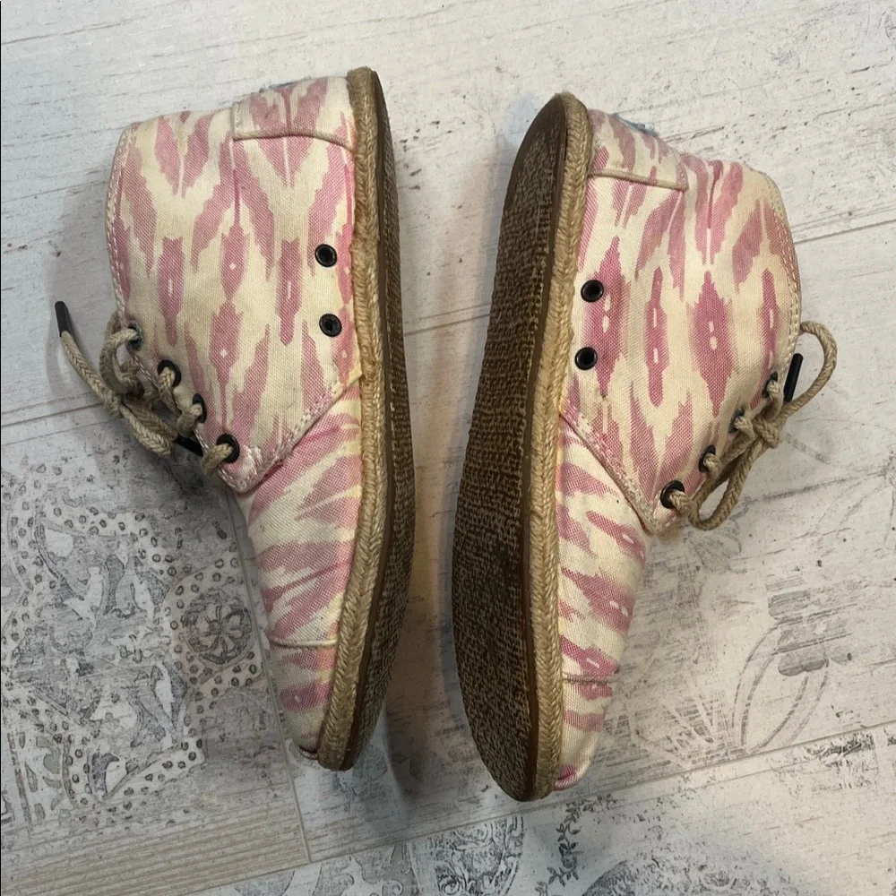 Toms good used