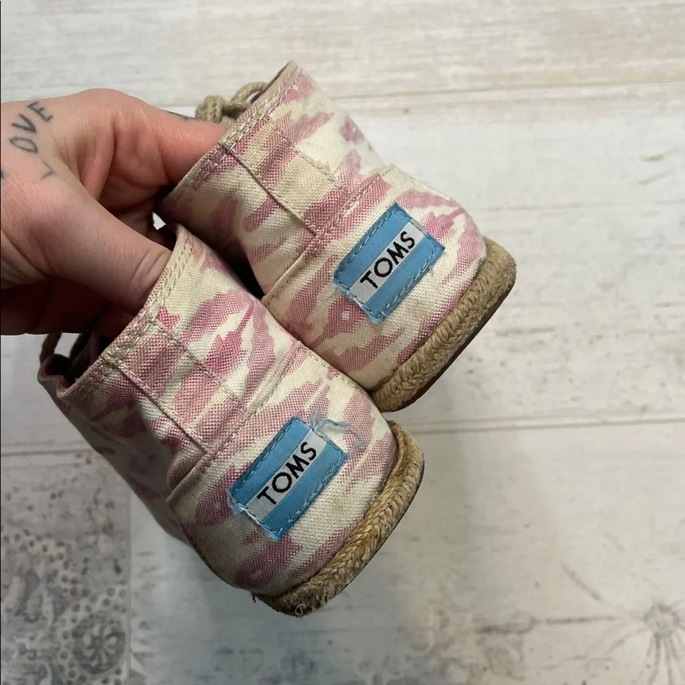 Toms good used