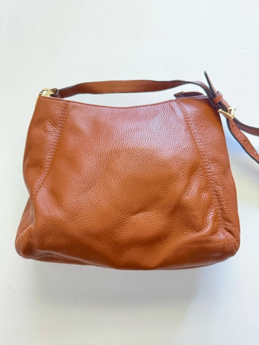 Michael Kors silhouette crossbody