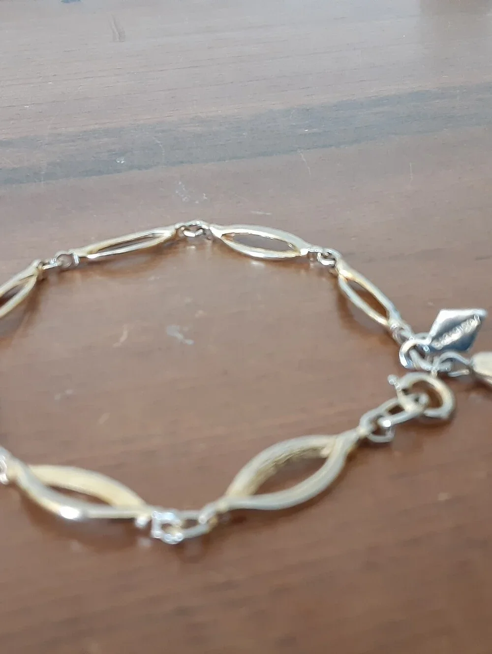 Sarah Coventry goldtone vintage