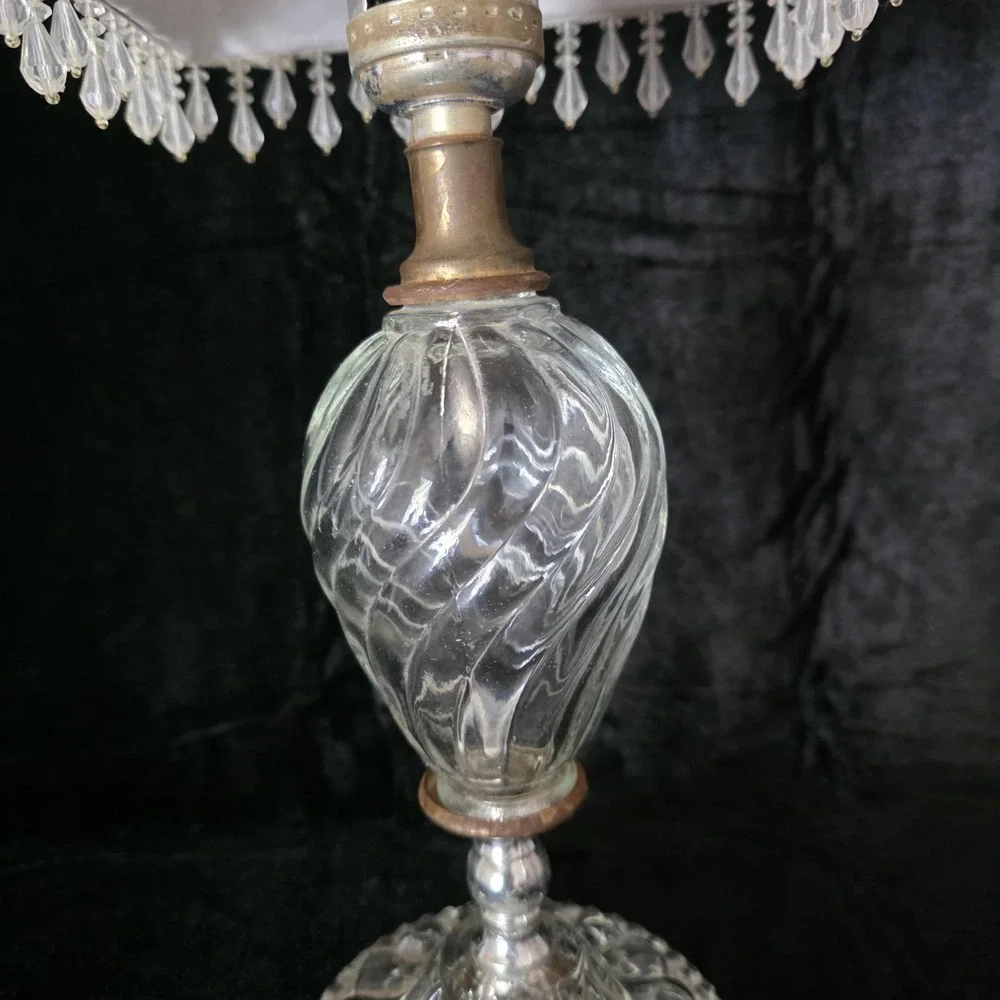 The Unbranded Brand vintage swirl