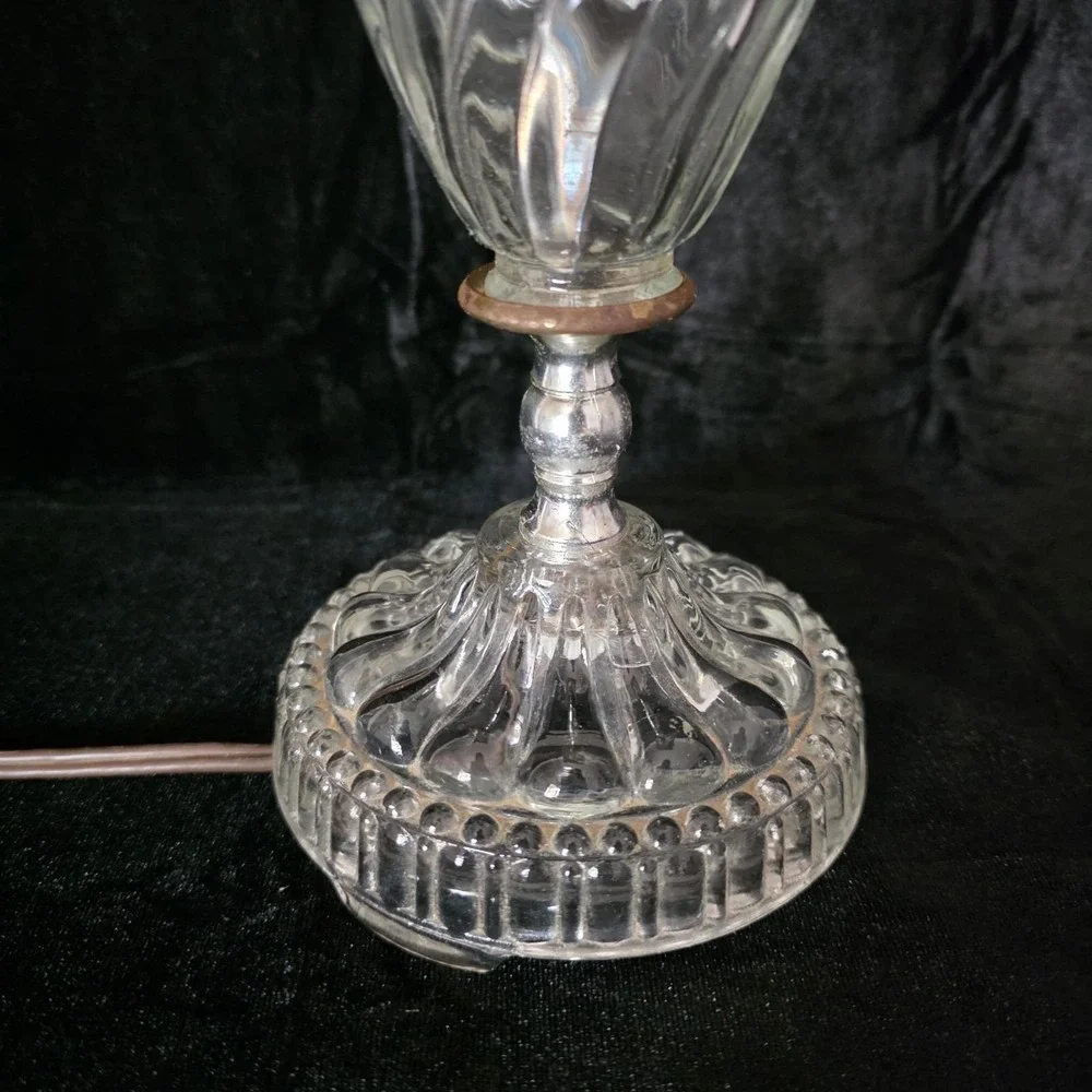 The Unbranded Brand vintage swirl