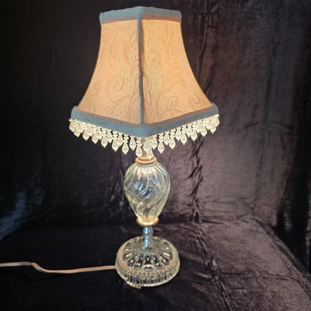 The Unbranded Brand vintage swirl