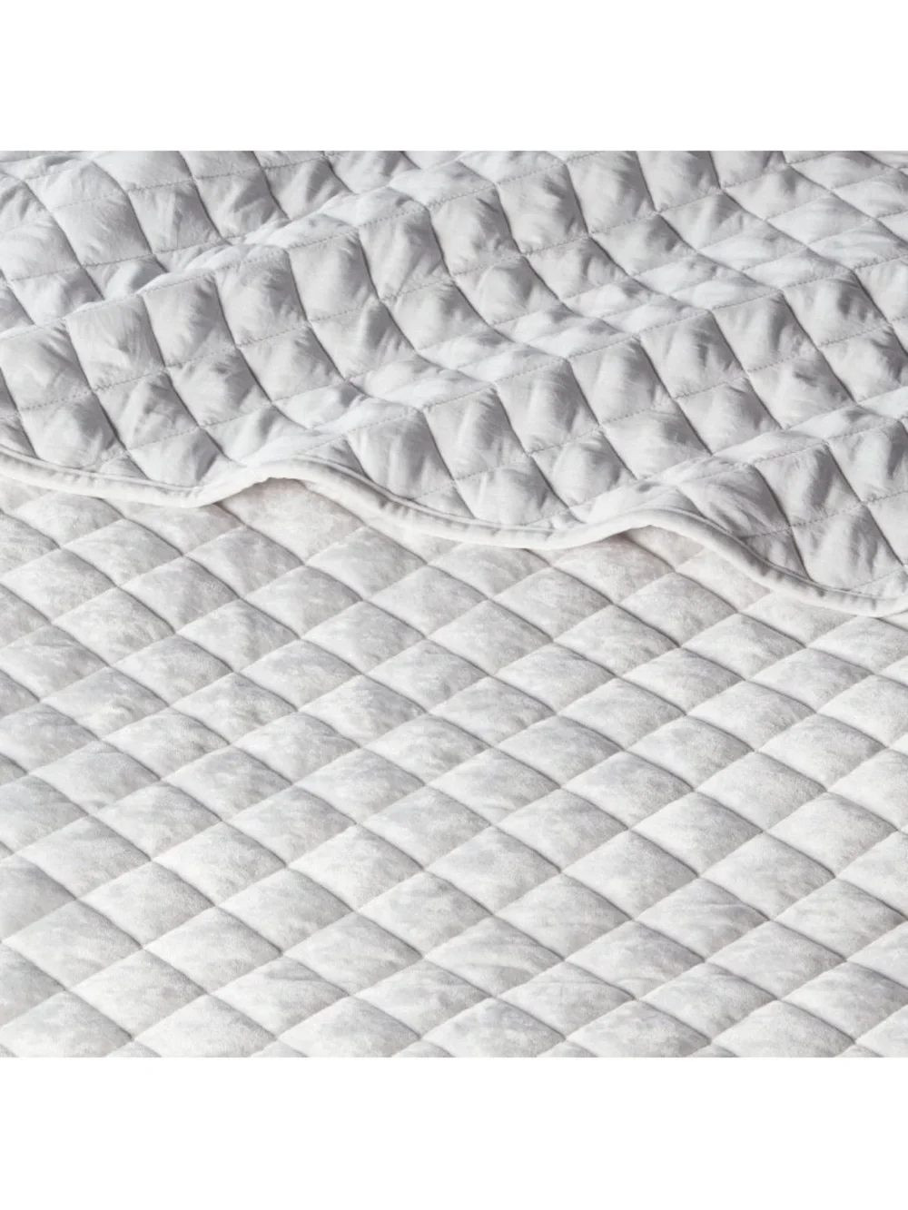 Threshold King Quilted Diamond Stitch Velvet Quilt - Light Gray