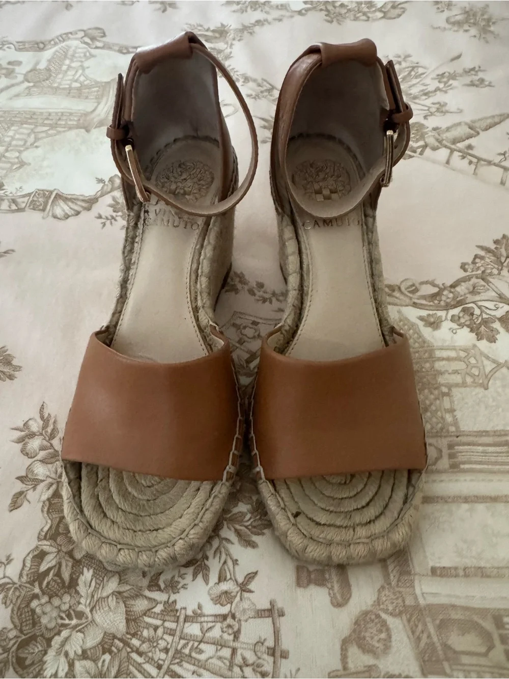 Vince Camuto vince camuto