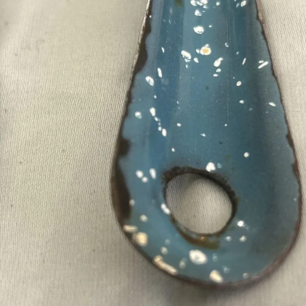 Unbranded please see