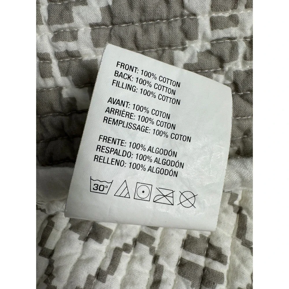 Crate & Barrel Quilt Grey size King Cotton Reversible 96