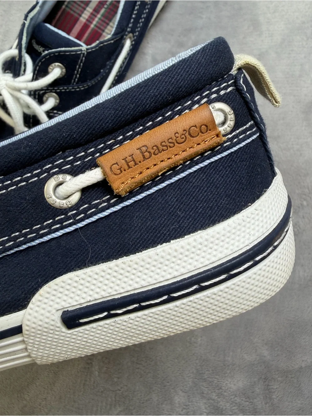 G.H. Bass & Co. Navy Canvas Boat Shoes with White Laces Men’s Summer 10.5