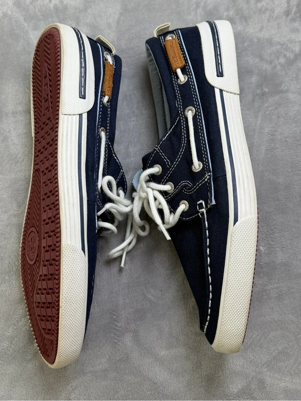 G.H. Bass & Co. Navy Canvas Boat Shoes with White Laces Men’s Summer 10.5