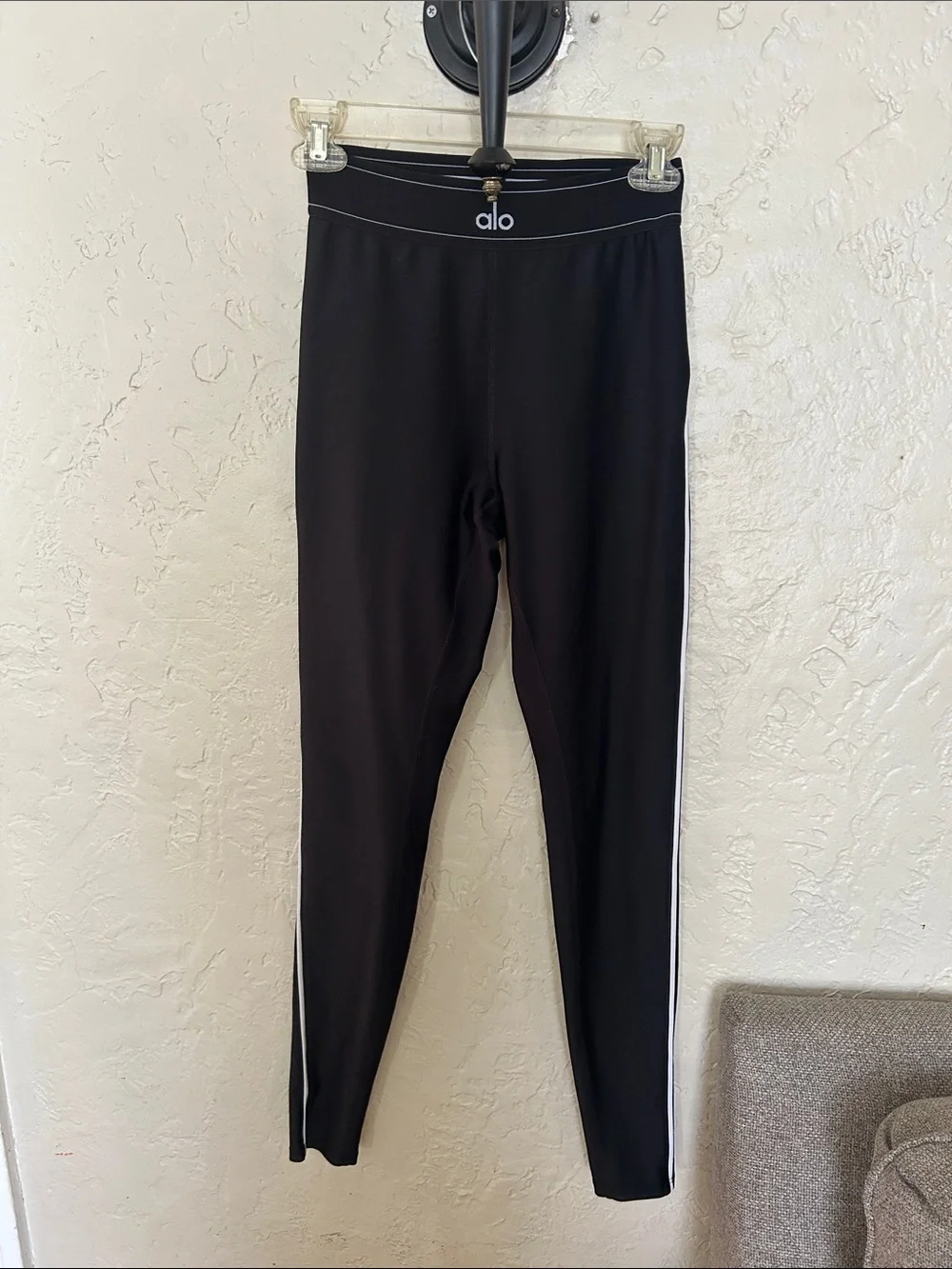 ALO Yoga Airlift High-Waist Suit Up Legging