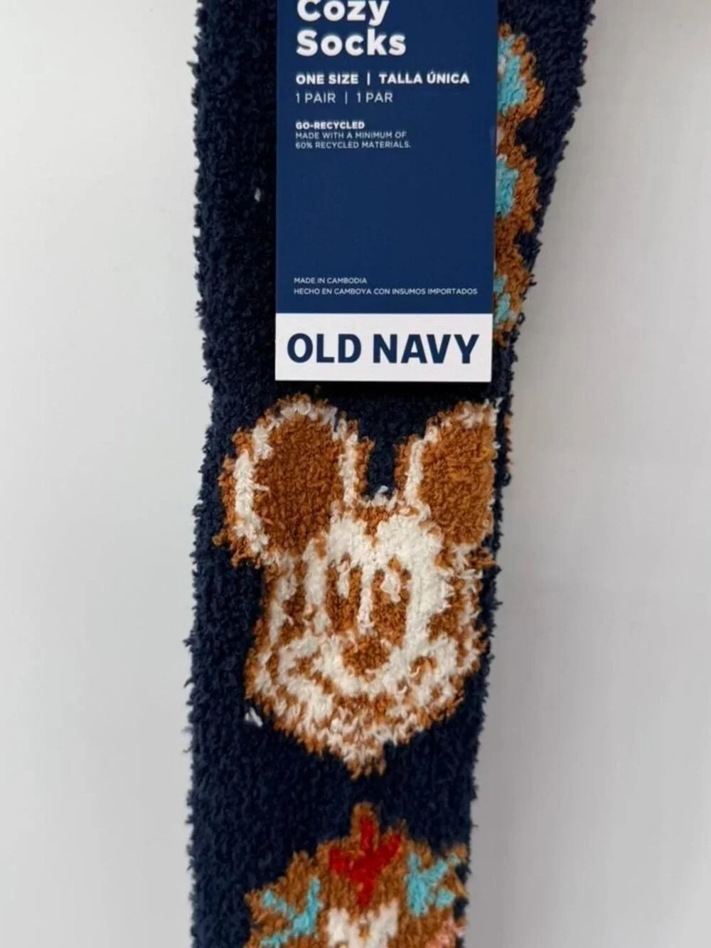 Old Navy Disney Mickey Mouse Cozy Socks #disney #sweaterweather
