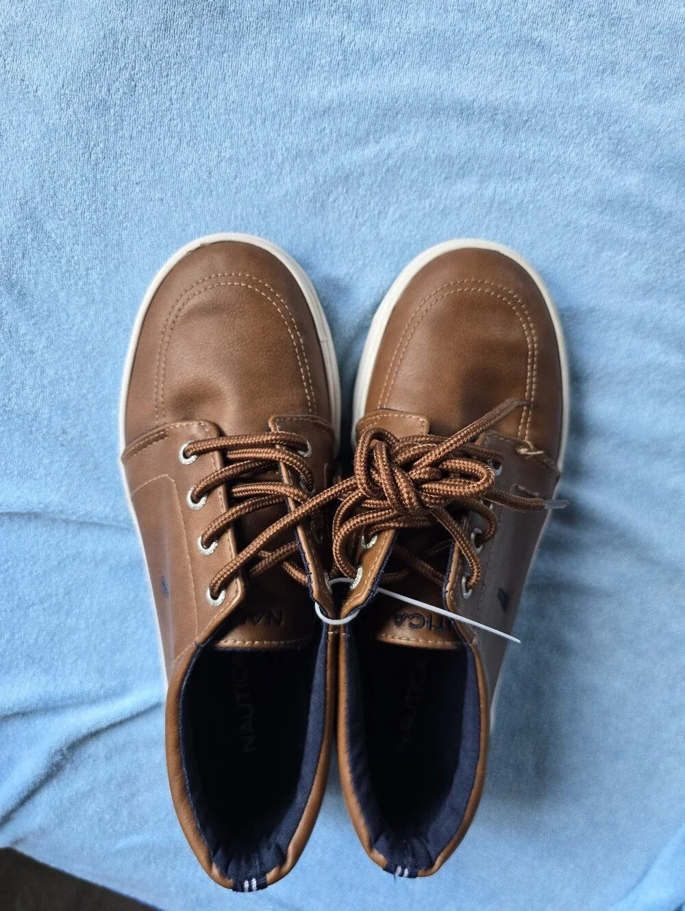 Nautica Men's Brown Leather Boat Shoes with White Sole Size 3 For Boy