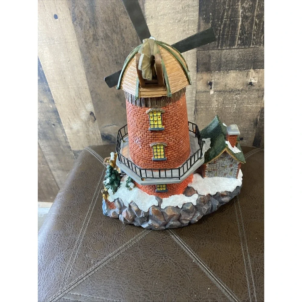 Holiday House add nostalgic