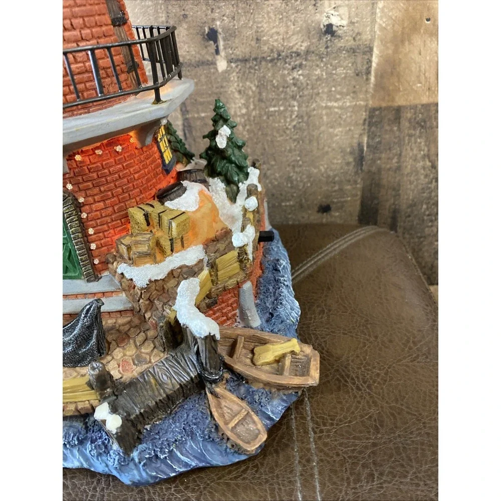 Holiday House add nostalgic