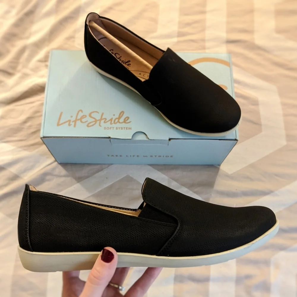 Life Stride comfortable black