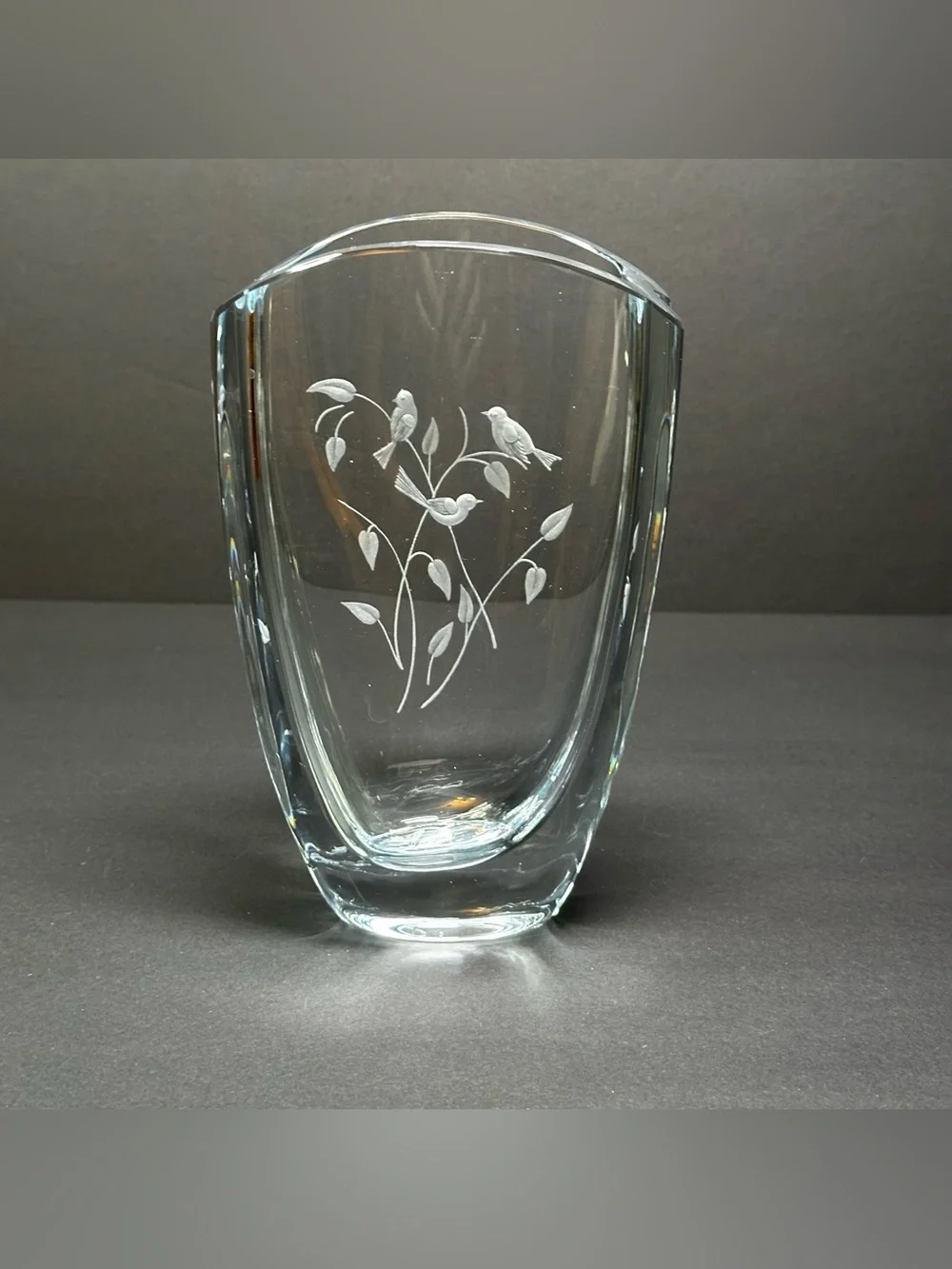 BEAUTIFUL VINTAGE STROMBERGSHYTTAN VASE 7.25