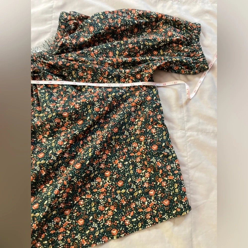 Doen Black Floral Puff-Sleeve Blouse