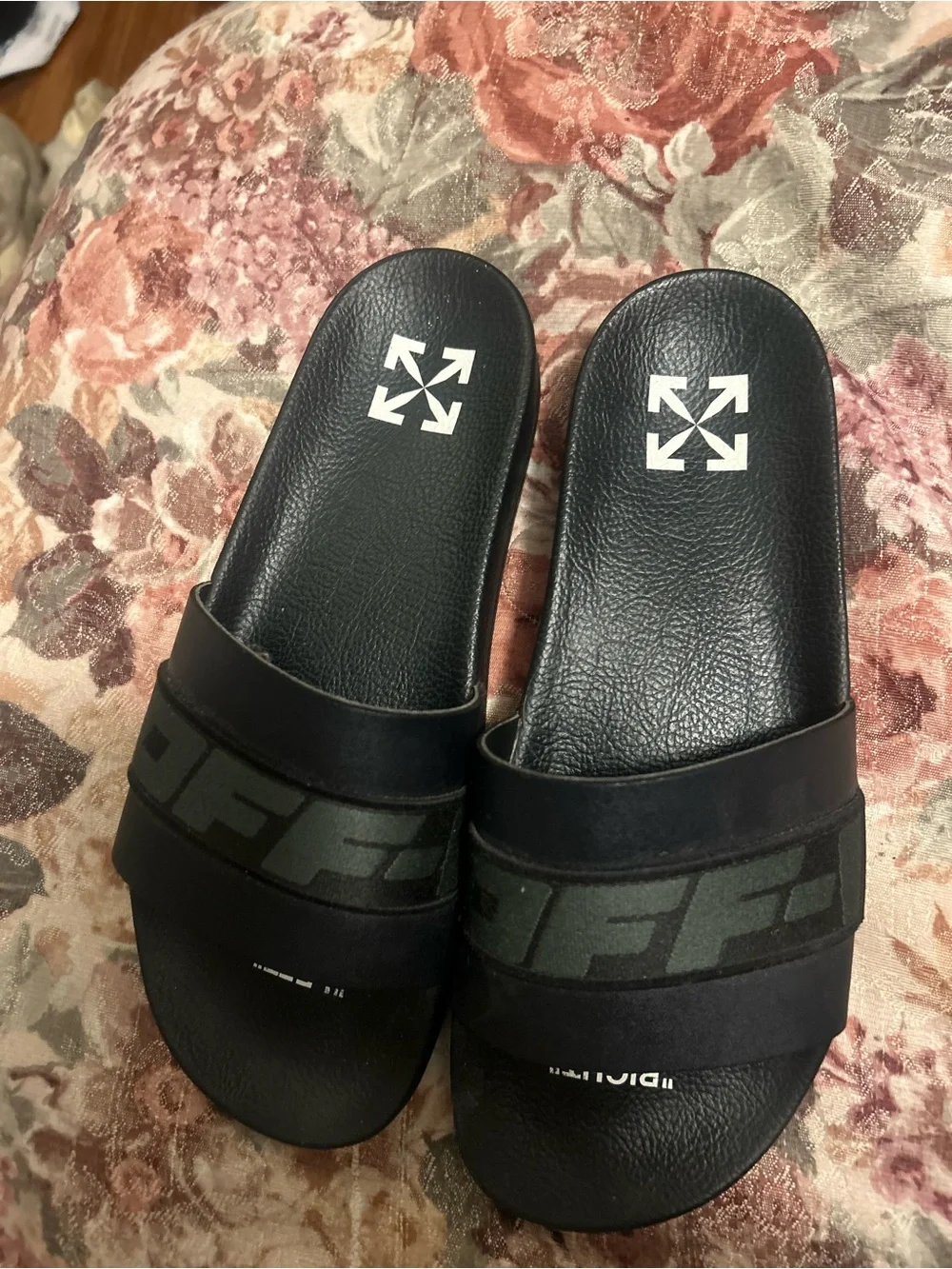 Off-White classic off