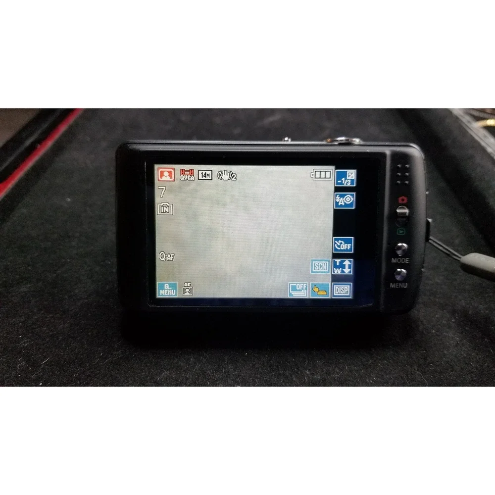Panasonic‎ Lumix DMC-FX700 Digital Camera 14.1 MP 5x Optical Zoom HD Movie