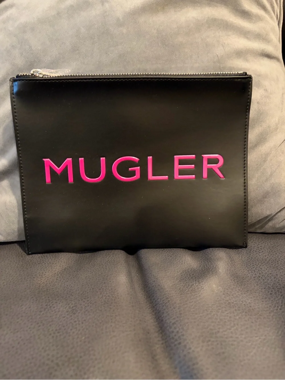 Mugler compact black