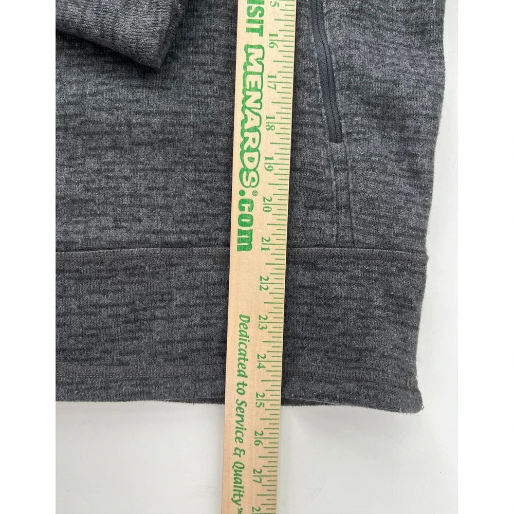 The North Face neckline gordon grey