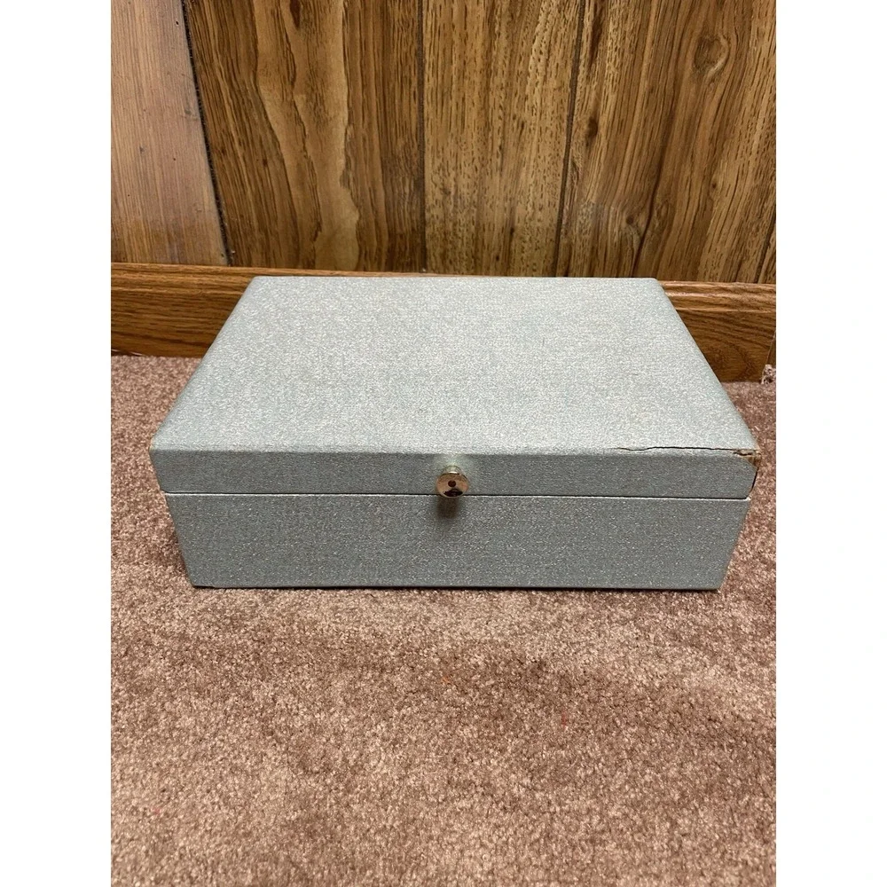 Vintage 1960's LADY BUXTON 2 Tier Blue Jewelry Box Blue Velvet‎ grandma core