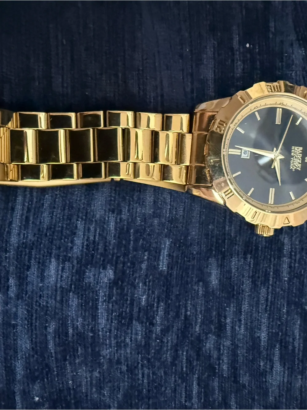 N/A gold tone