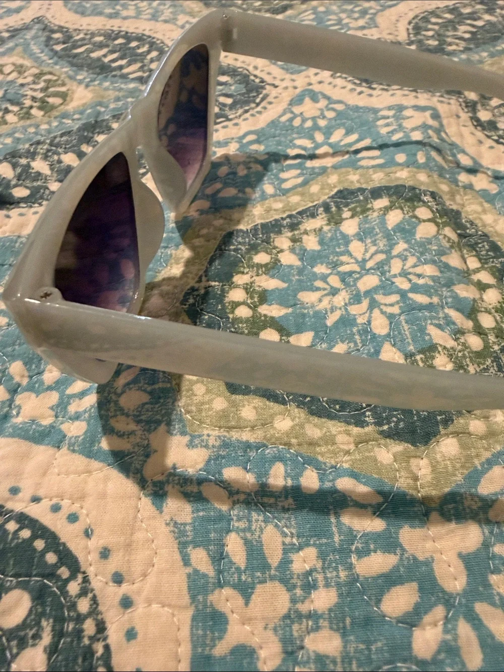 Unbranded chic cream